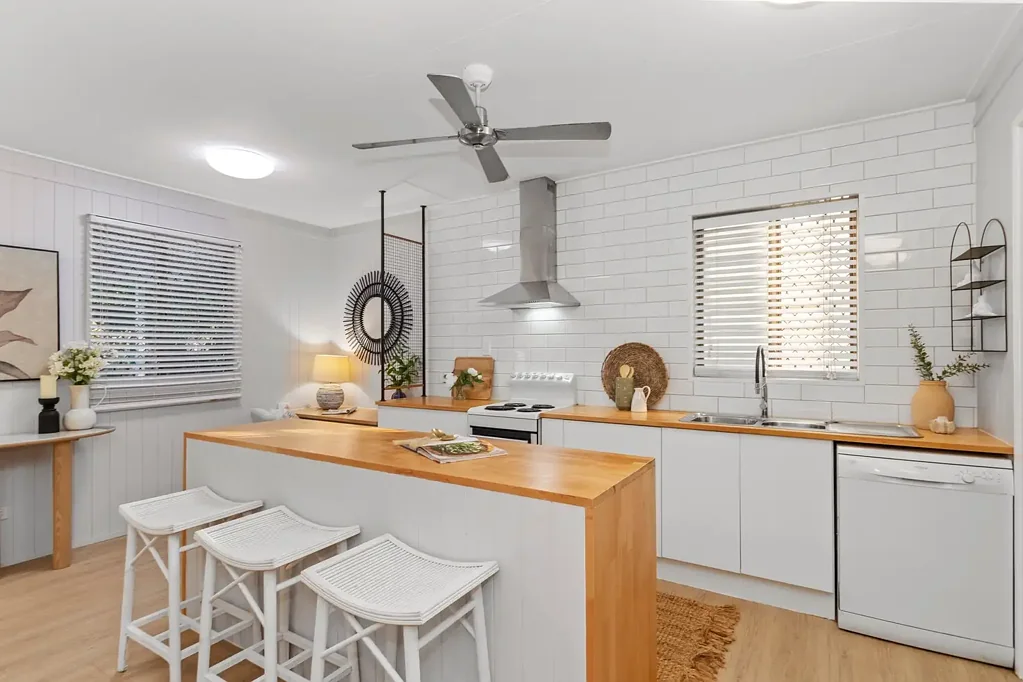 Gulliver 4chambre Get Your Broker on Speed Dial - This Beauty Is Back on the Market