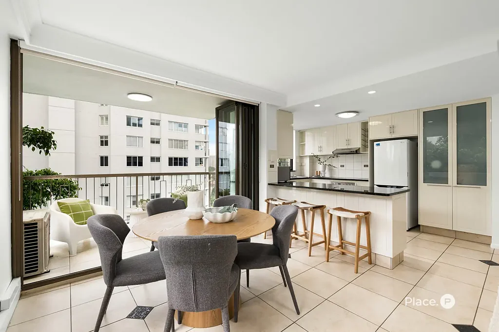 Kangaroo Point 2침실 Auction On-Site | Saturday 23rd May 9:00am