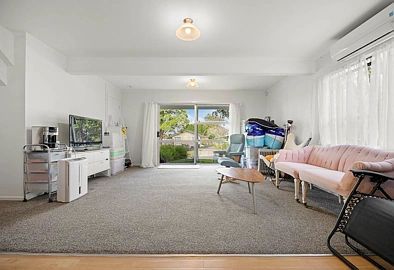 Lovely Three Bedroom in St Johns - Great Location!