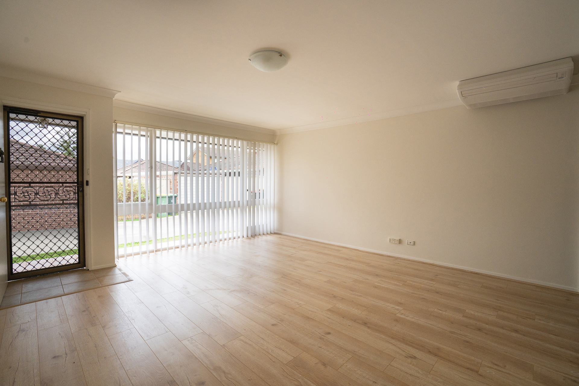 CARNARVON GARDENS UNIT 7 88 ROOKWOOD RD, YAGOONA NSW 2199, 0 habitaciones, 0 baños, Unspecified