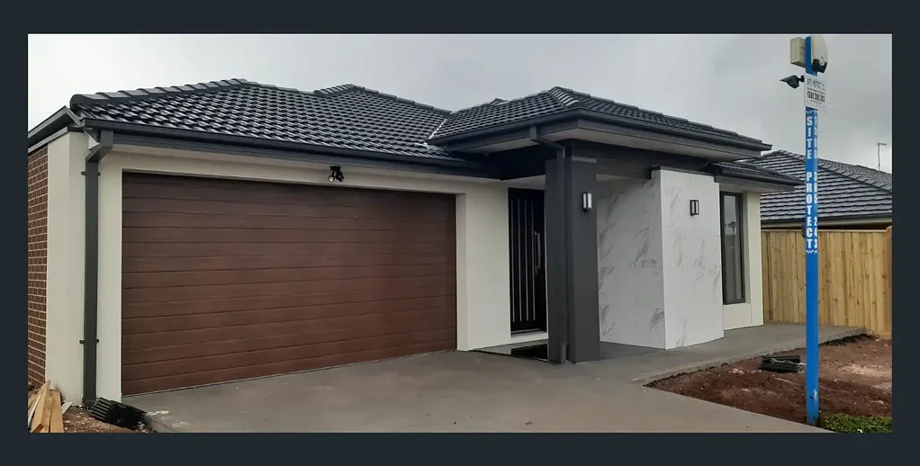 Stunning & Beautiful Family Home for Rent!
 Close to Rockbank Train Station