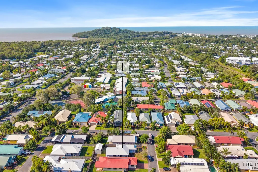 Kewarra Beach 3房  Calling All Tradies, Renovators and Project Seekers