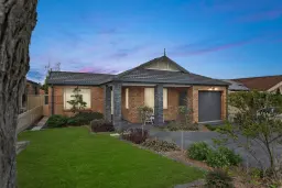 23 Waugh Close, Blue Haven