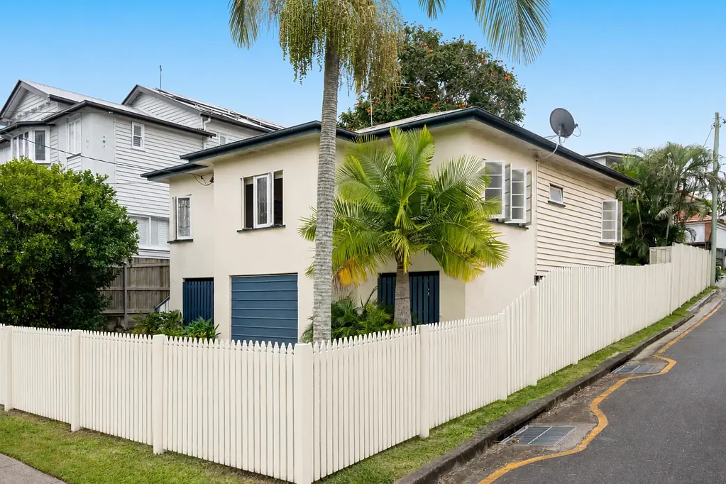 61 Mackay Street, Coorparoo, QLD 4151