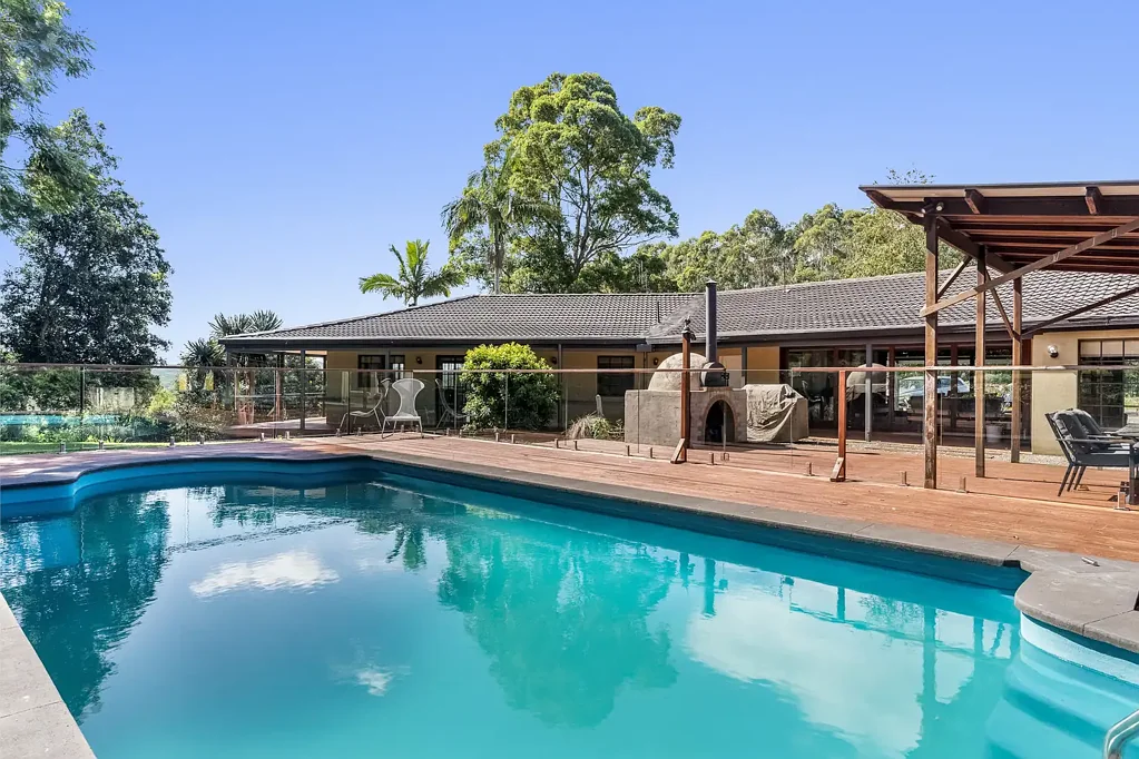 Federal 6chambre Private Hinterland Acreage with Dual Living & Elevated Views