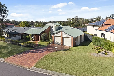 Bridgeman Downs 4房 Bridgeman Downs 的多功能家庭住宅 Versatile Family Home in Bridgeman Downs