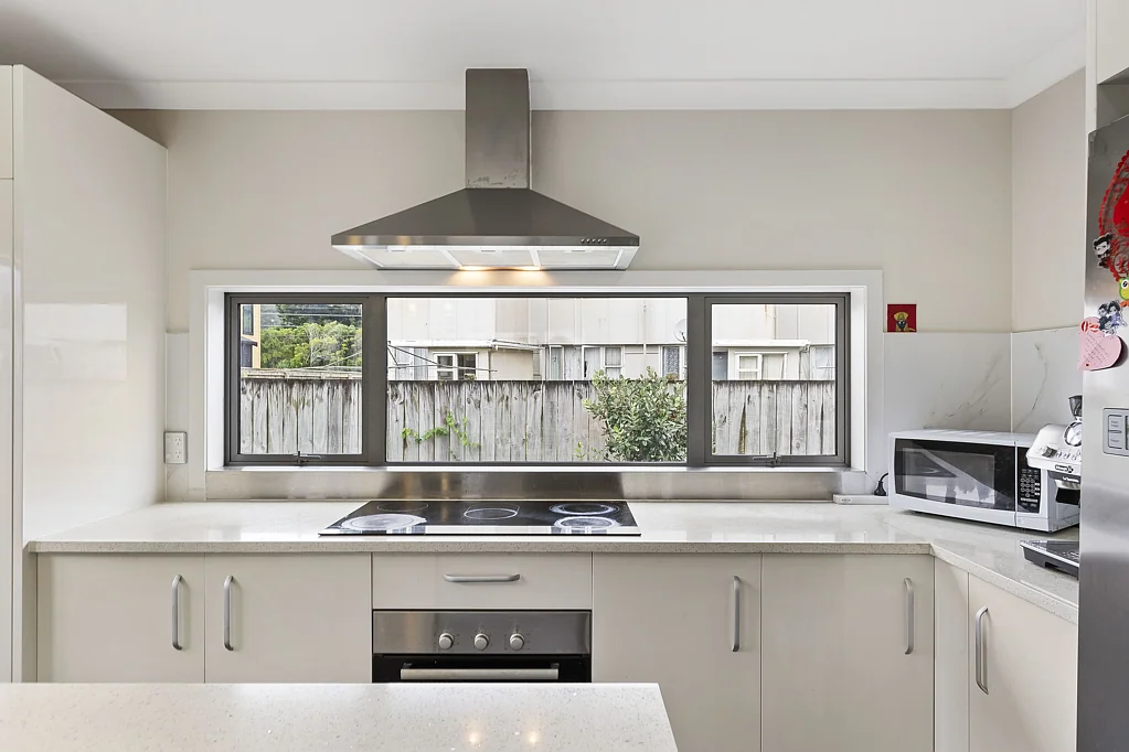 Epuni 4Phòng ngủ Move-in ready home, four bedrooms, three bathrooms