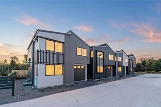 5 Airini Road, Silverdale, Rodney