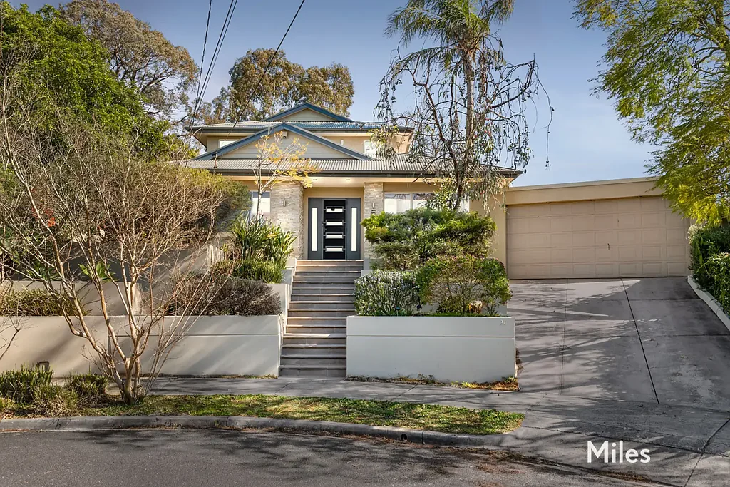 Heidelberg 4 Bedroom Expansive Family Entertainer Near Schools & Parkland