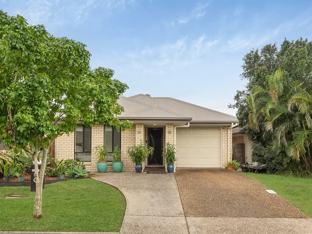North Lakes 4Kwarto Turn-Key Family Living with Space, Comfort & Nothing Left To Do