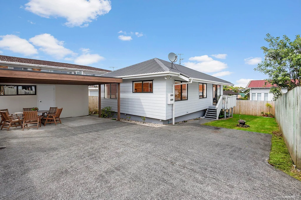 2A May Road, Mt Roskill, Auckland City, 3 Bedrooms, 1 Bathrooms, House