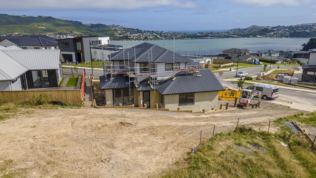 Aotea AFFORDABLE SUNNY SECTION WITH WATER VIEWS