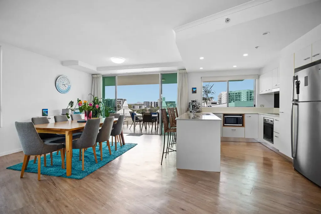 Luxary Unit in Unbeatable Maroochydore Location!