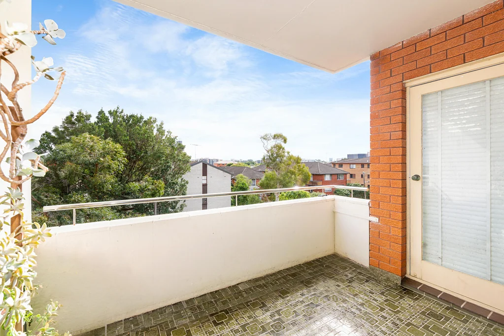Kingsford 2 Bedroom Elevated Apartment with District Views and Exceptional Lifestyle Appeal