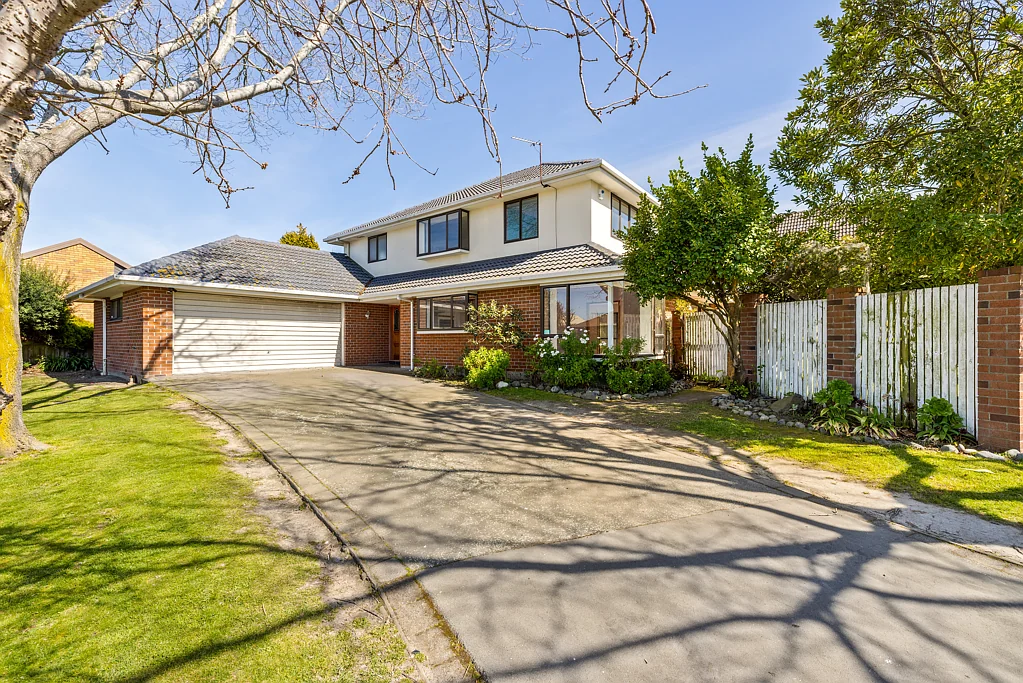 Avonhead 5ਬੈੱਡਰੂਮ Investor's Dream or Family Project in Avonhead