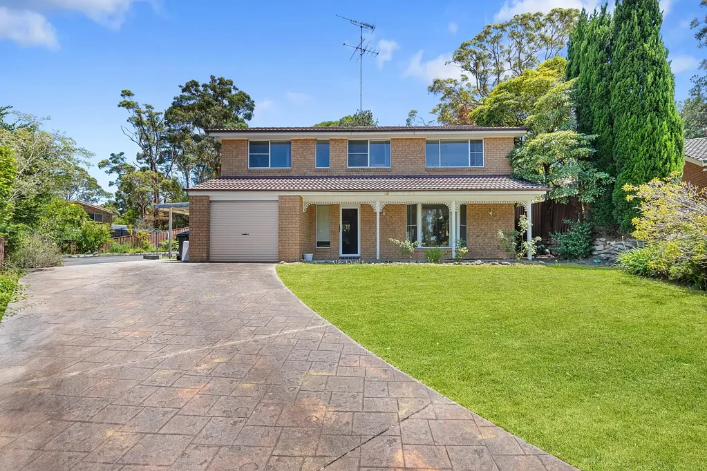 1 West Close, Illawong, NSW 2234