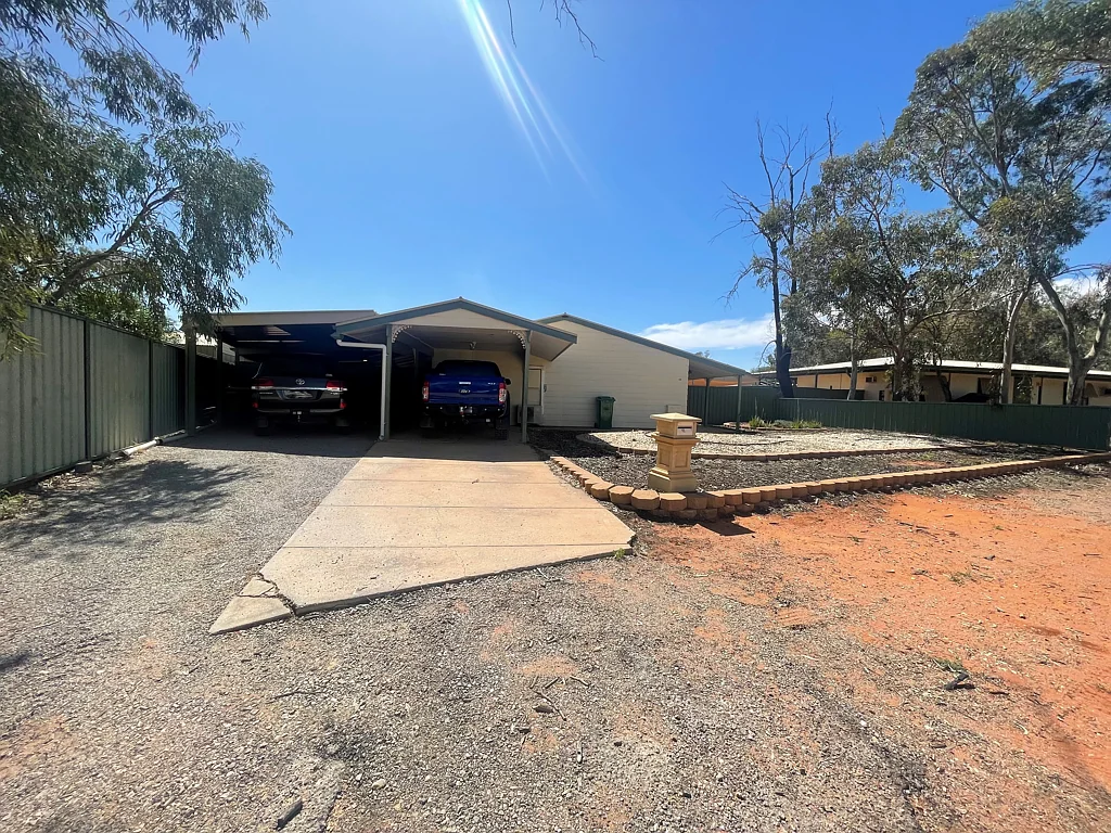 18 Curdimurka Street, Roxby Downs, SA 5725