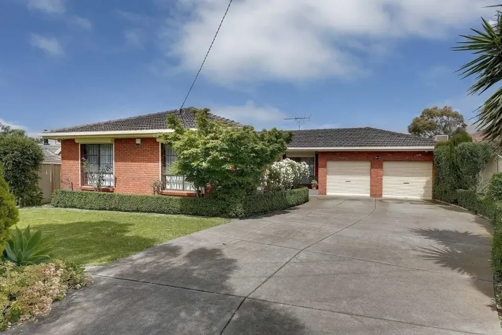 1 Wichill Close, Greenvale, VIC 3059