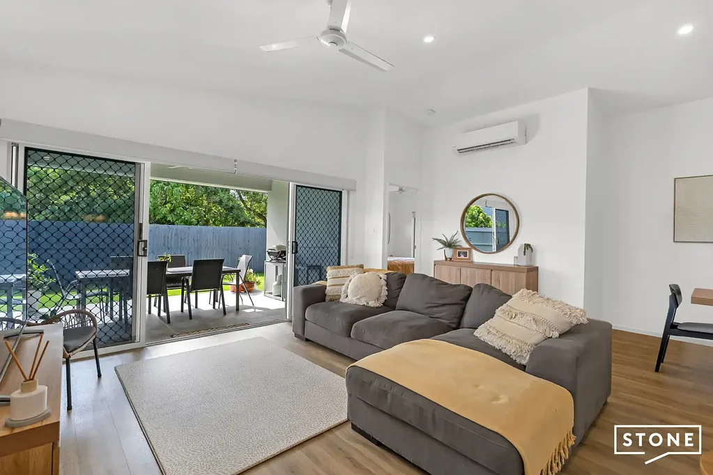Modern Family Living in a Peaceful Setting