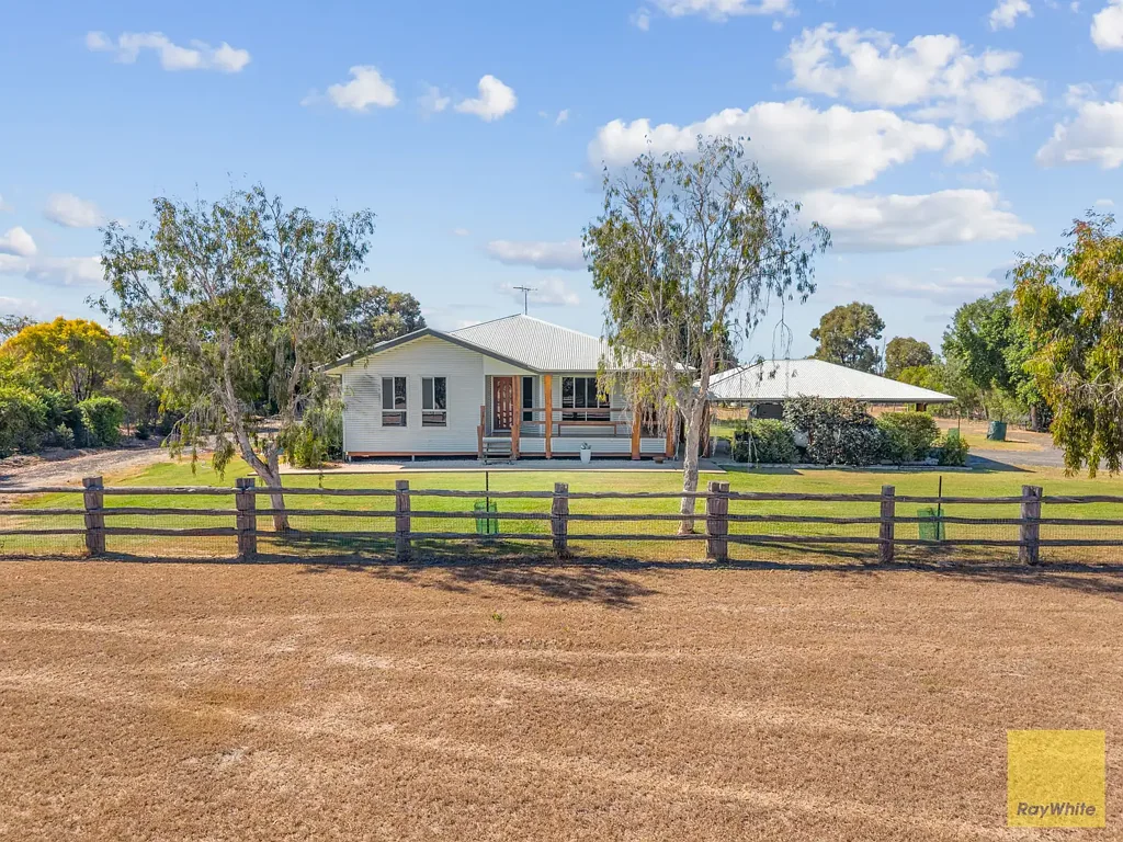 Emerald 4房  RELAXED ACREAGE LIVING ON 3 ACRES