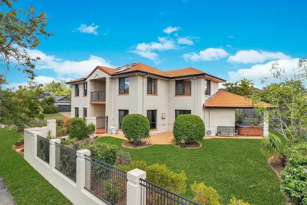 3 Lightwood Place, Sinnamon Park, QLD 4073