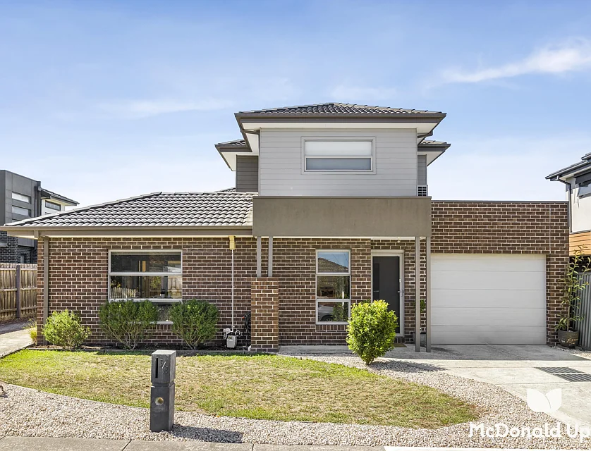 1/2 Truscott Street, Glenroy, VIC 3046, 3 રૂમ, 2 બાથરૂમ, House