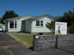 16 Jackson Avenue, Highbury