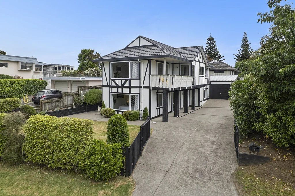 6 Allen Road, Raumati Beach, Kapiti Coast, Wellington