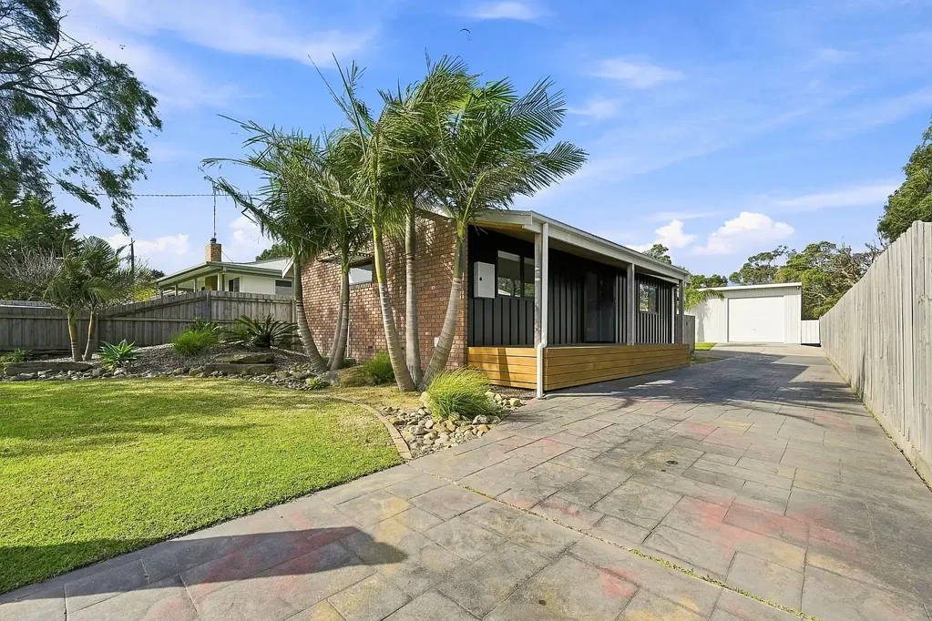 Inverloch 3Kwarto The Perfect Blend of Central Convenience, Modern Style, and Space