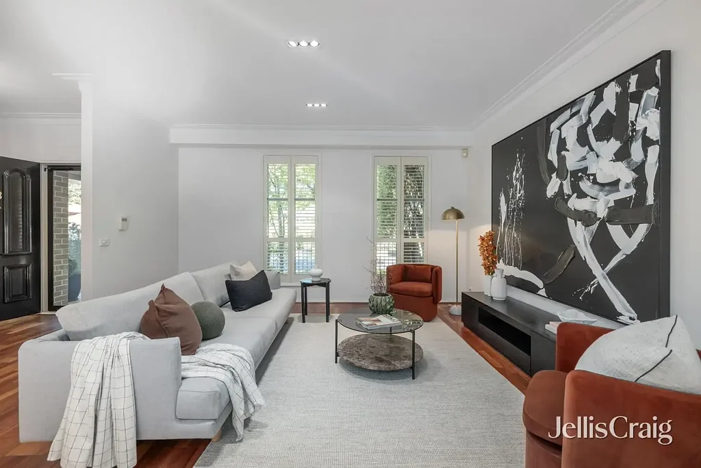 Brighton East 3Kwarto Contemporary elegance on an elevated stage