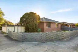 12 Scherman Drive, Altona Meadows