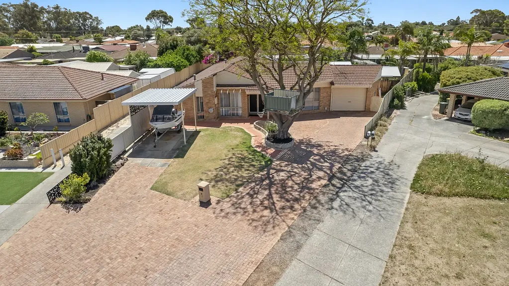 16 Hanson Way, Dudley Park, WA 6210