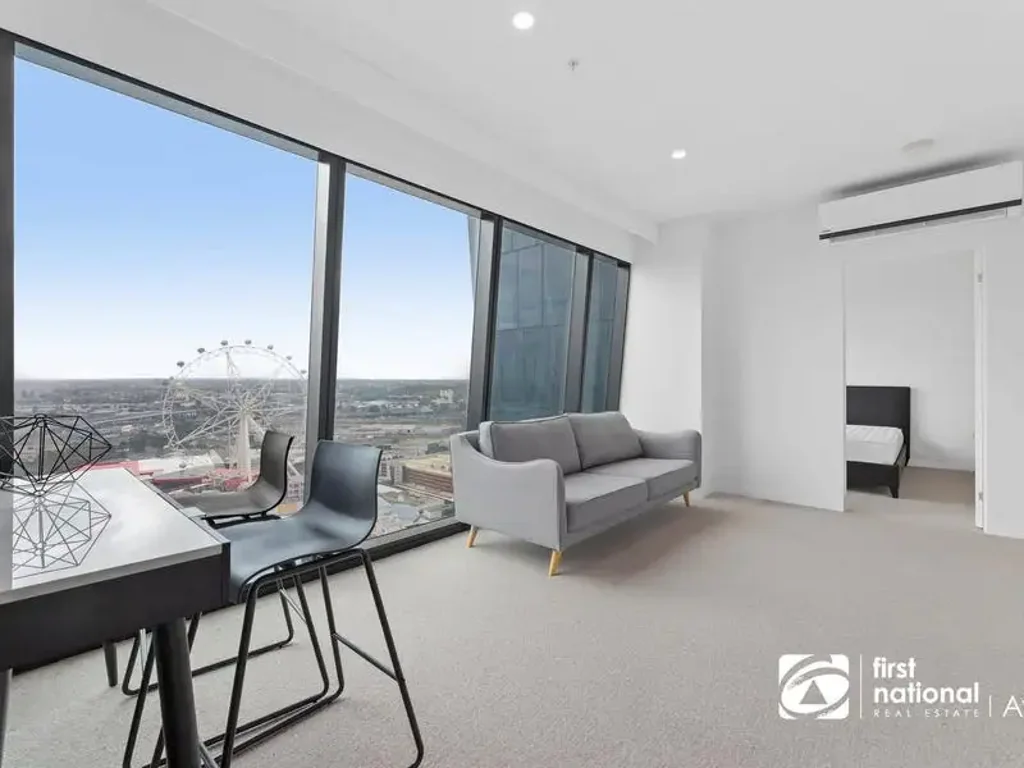 Docklands 1房 南星地标旁 步行码头区 电车站即步 现代公寓优享 宽敞客厅阳台 高端石材厨房 度假式配套全享 Marina Tower – a brilliant Owner-Occupier or Investor Opportunity