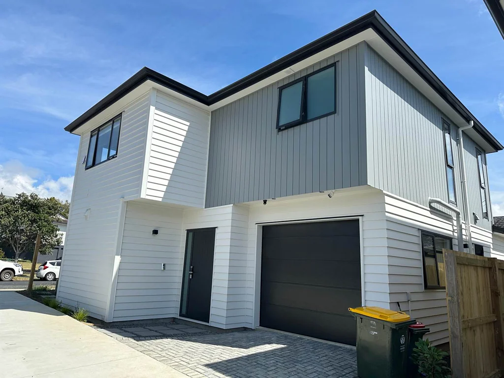 Spacious Modern 4 Bedroom, 3 Bathroom Family H...