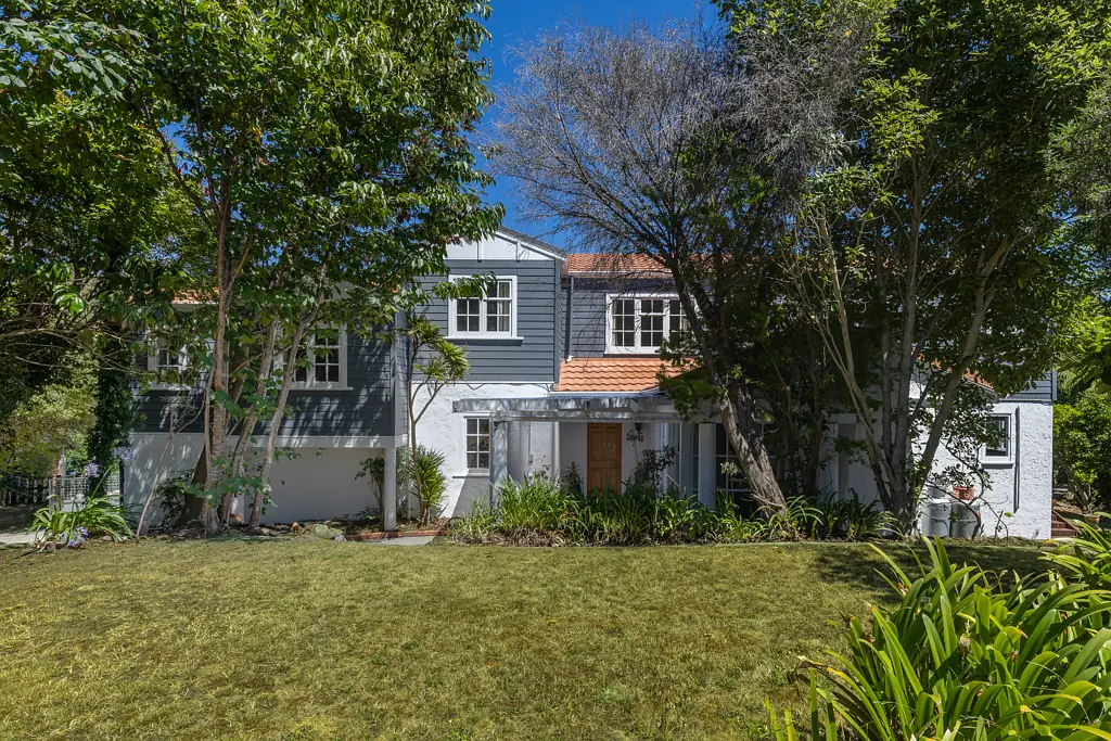 Raumati South 4 Bedroom FAMILY FRIENDLY WITH A FANTASTIC FEEL