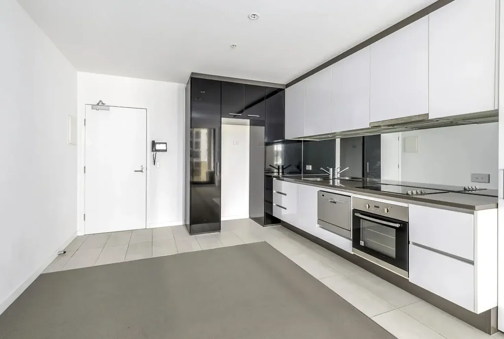 One bedroom apartment in Upper West Side building with amazing views