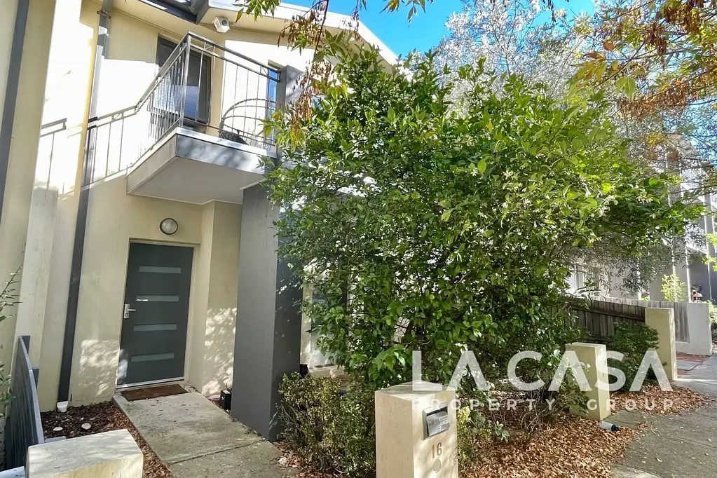 🌿 Convenient & Low-Maintenance 3-Bedroom Townhouse in the Heart of Gungahlin