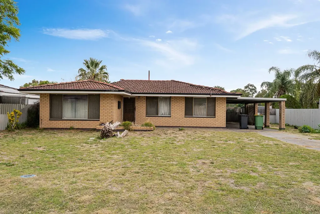 Kenwick 3房  Calling all renovators, investors, and developers - this is the opportunity you've been waiting for!