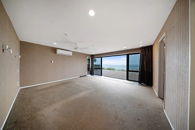 Coastal Living with Beautiful Sea View