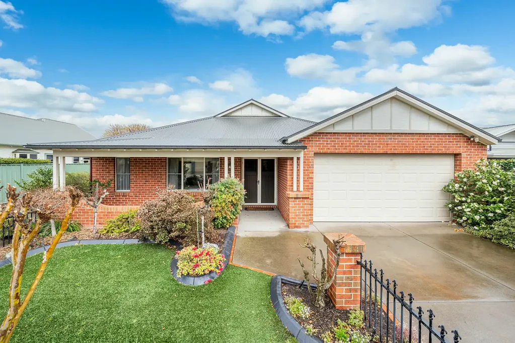Shepparton 3房  Golden Mile Living at Its Finest – 1/12 Orr Street