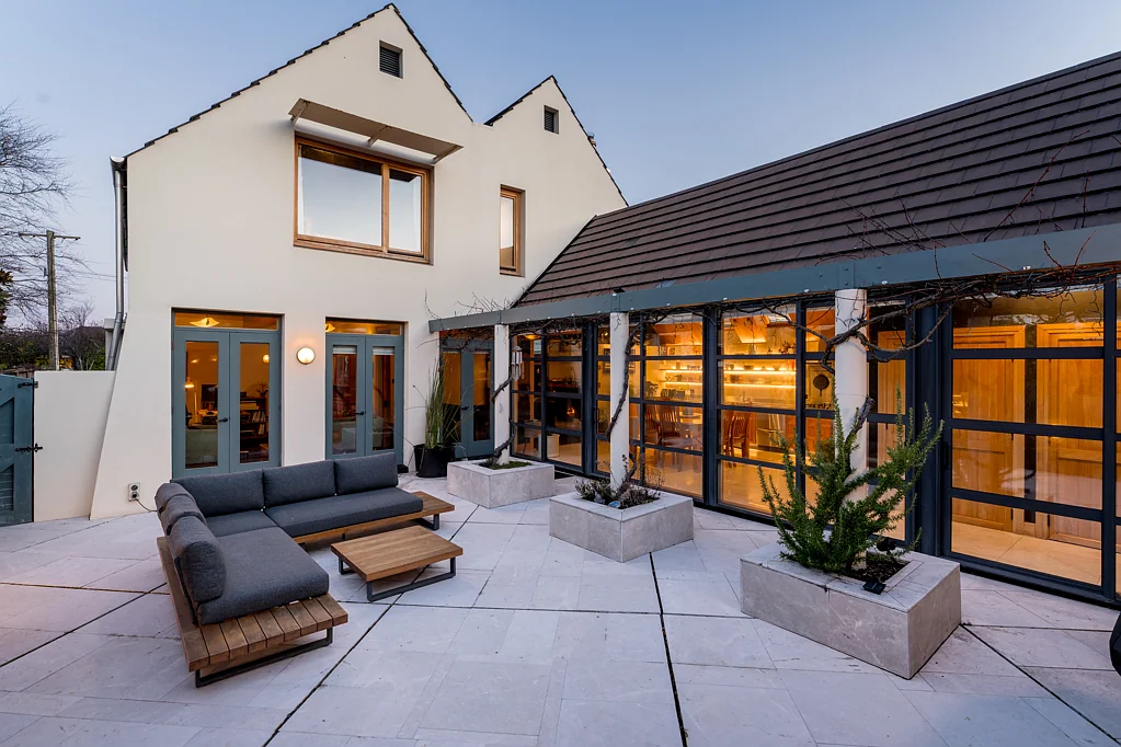 Saint Clair 5બેડરૂમ Architectural brilliance - form and function