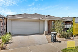 18 Adelong Boulevard, Cobblebank