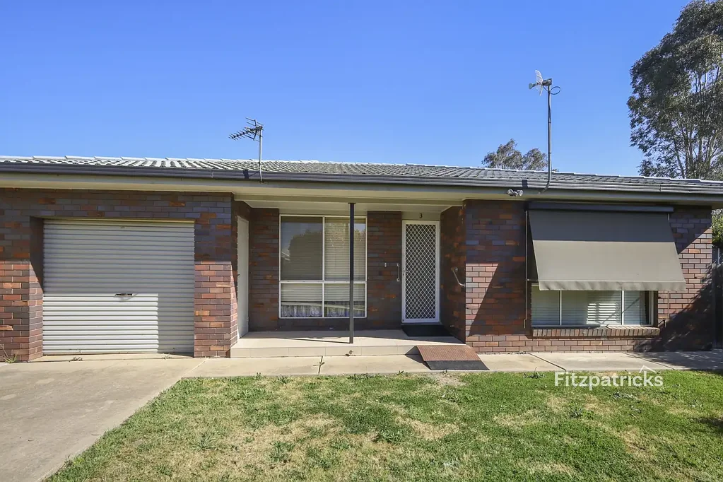 Great central unit in quiet location