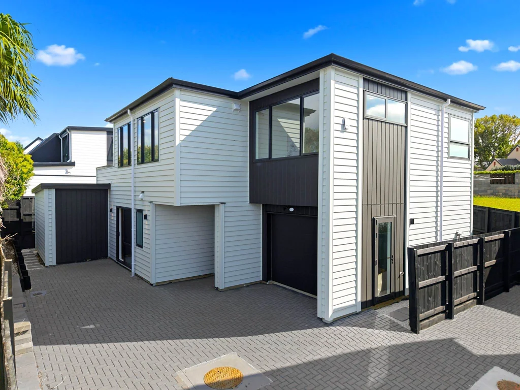 68, 68A-B Sunnynook Road, Forrest Hill, North Shore City, Auckland