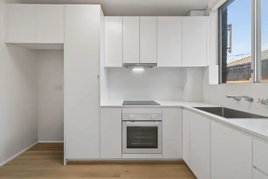 Renovated Two-Bedroom Apartment in Prime Punchbowl Location