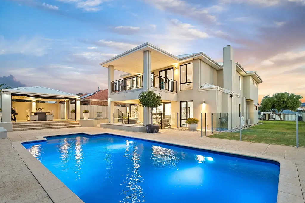 39 Bancoura Parkway, Secret Harbour, WA 6173