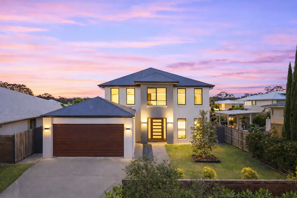 6 Scholard Crescent, Bridgeman Downs, QLD 4035