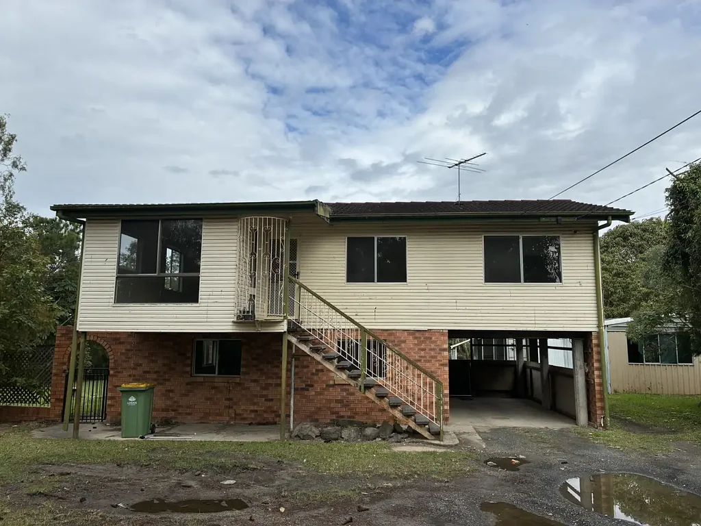 3-Bedroom Highset Home on a Large Block in Loganlea