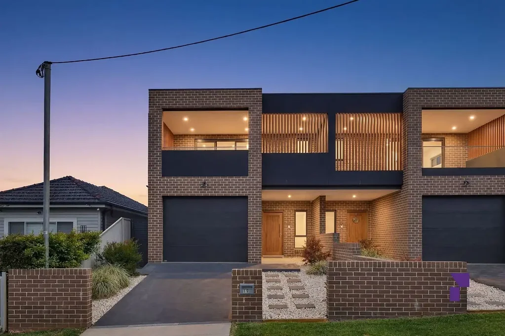 Greenacre 4房  North-facing duplex offers premium quality inclusions and outbuilding retreat