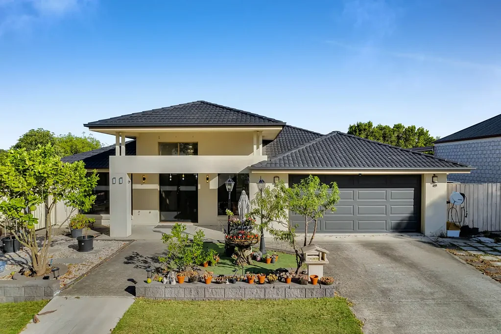 Springfield Lakes 4Zimmer Spacious Family Home with Solar and Poolside Potential
